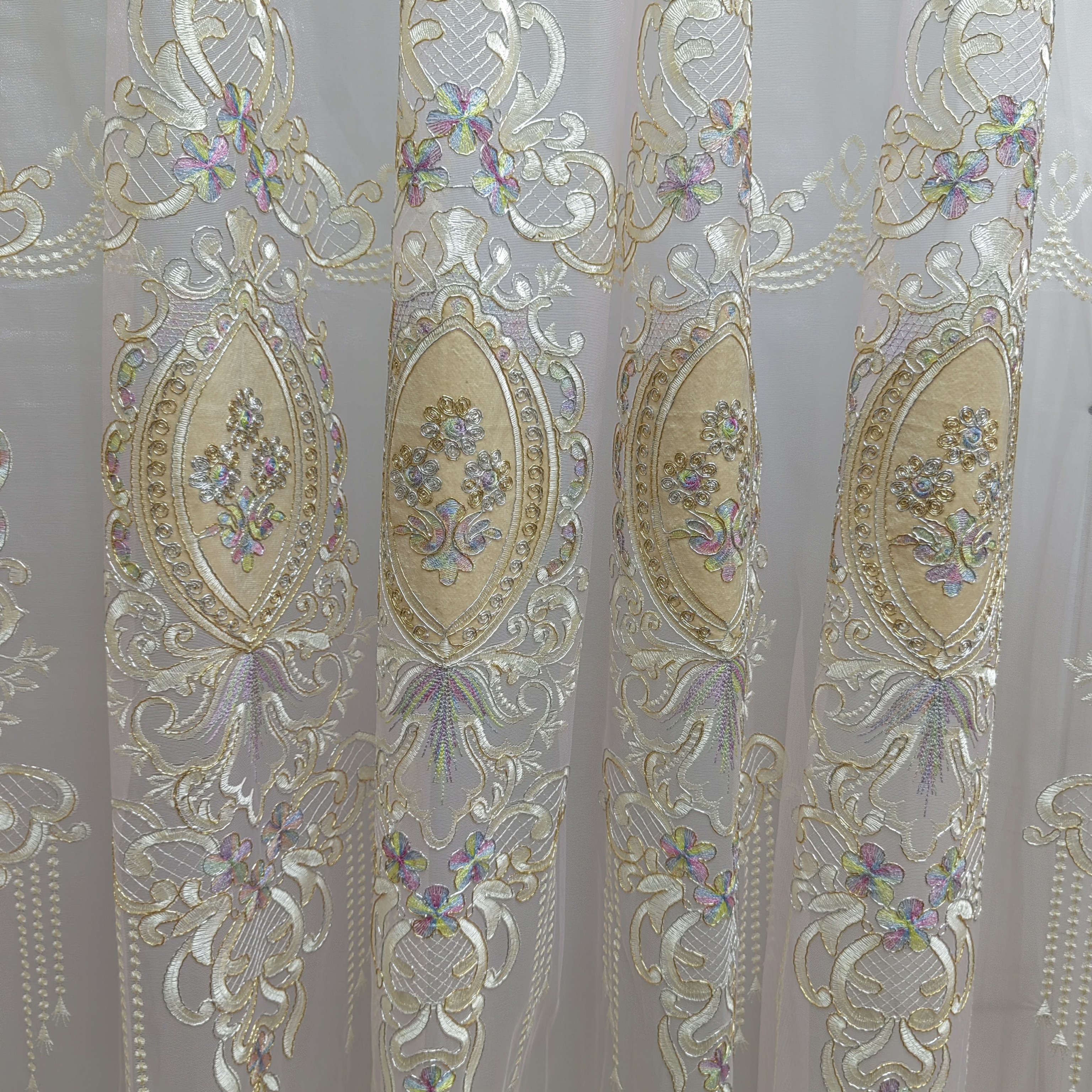 00496 成品刺绣挂钩款卧室防晒窗纱宽6米高2.7米左右对开