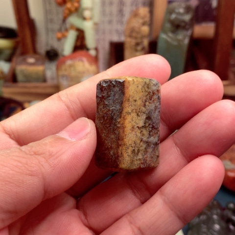 岫岩河磨玉（透闪石质玉）颈饰未镶嵌