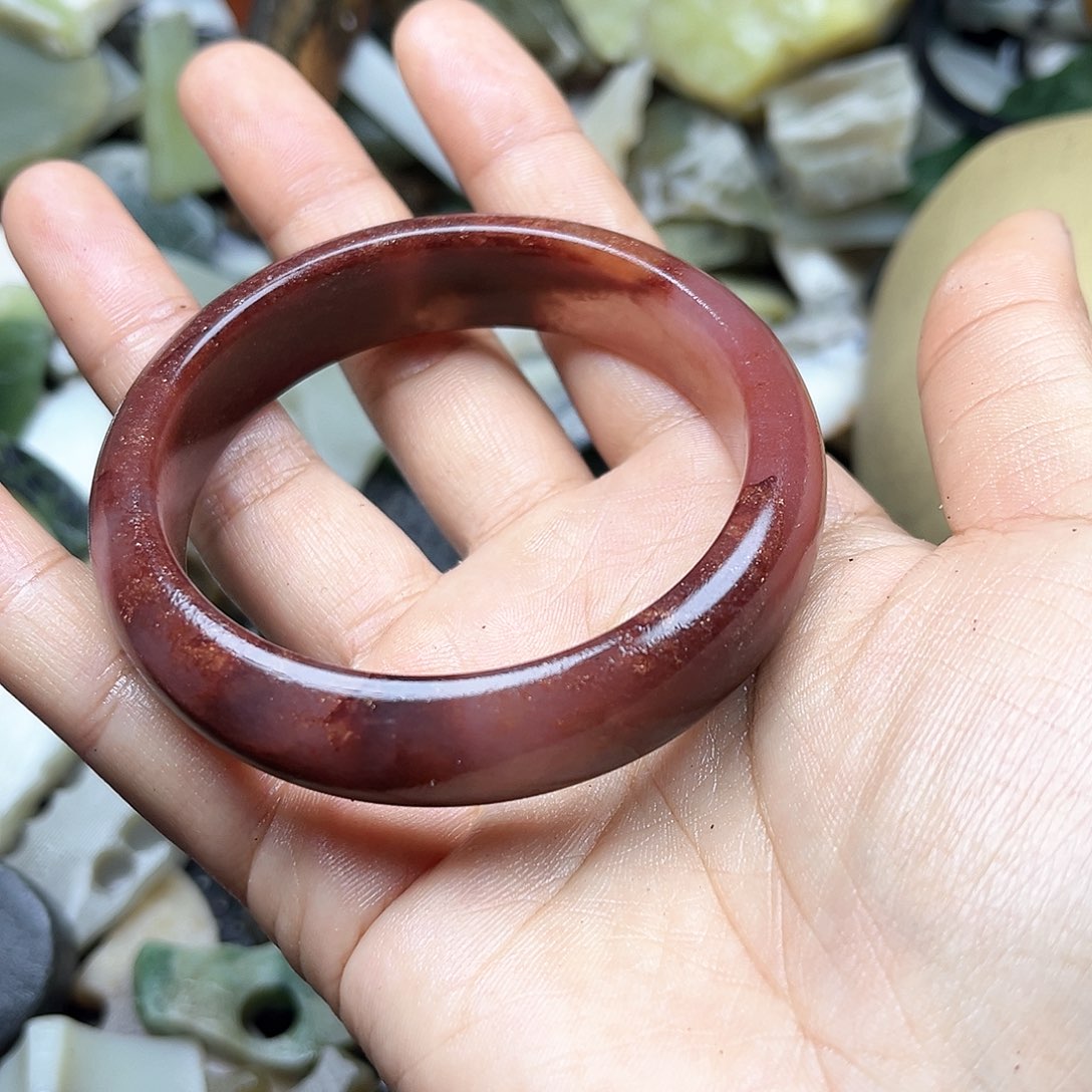 未镶嵌石英质玉（黄龙玉）颈饰59:5