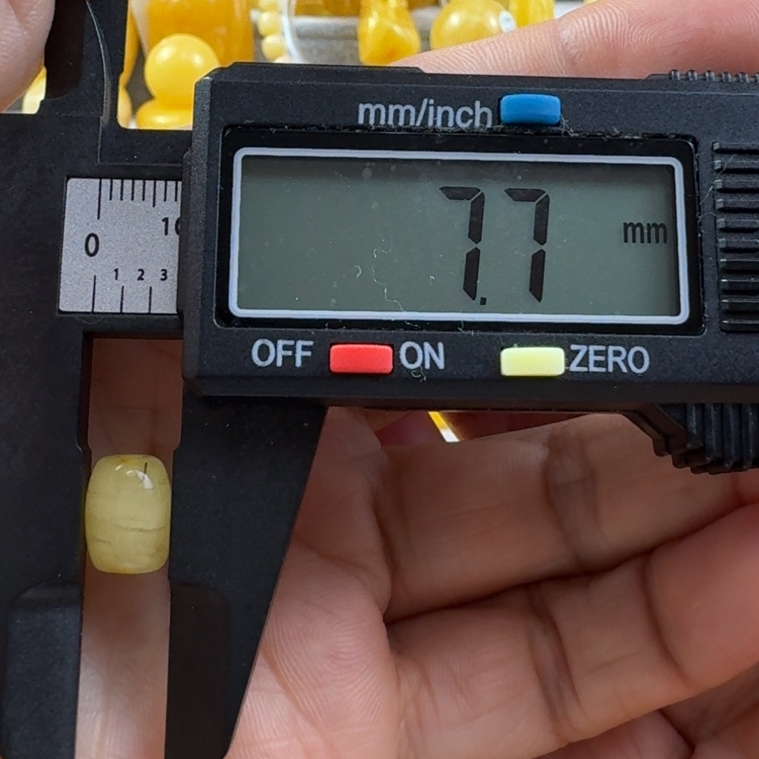 蜜蜡未镶嵌裸石16杂