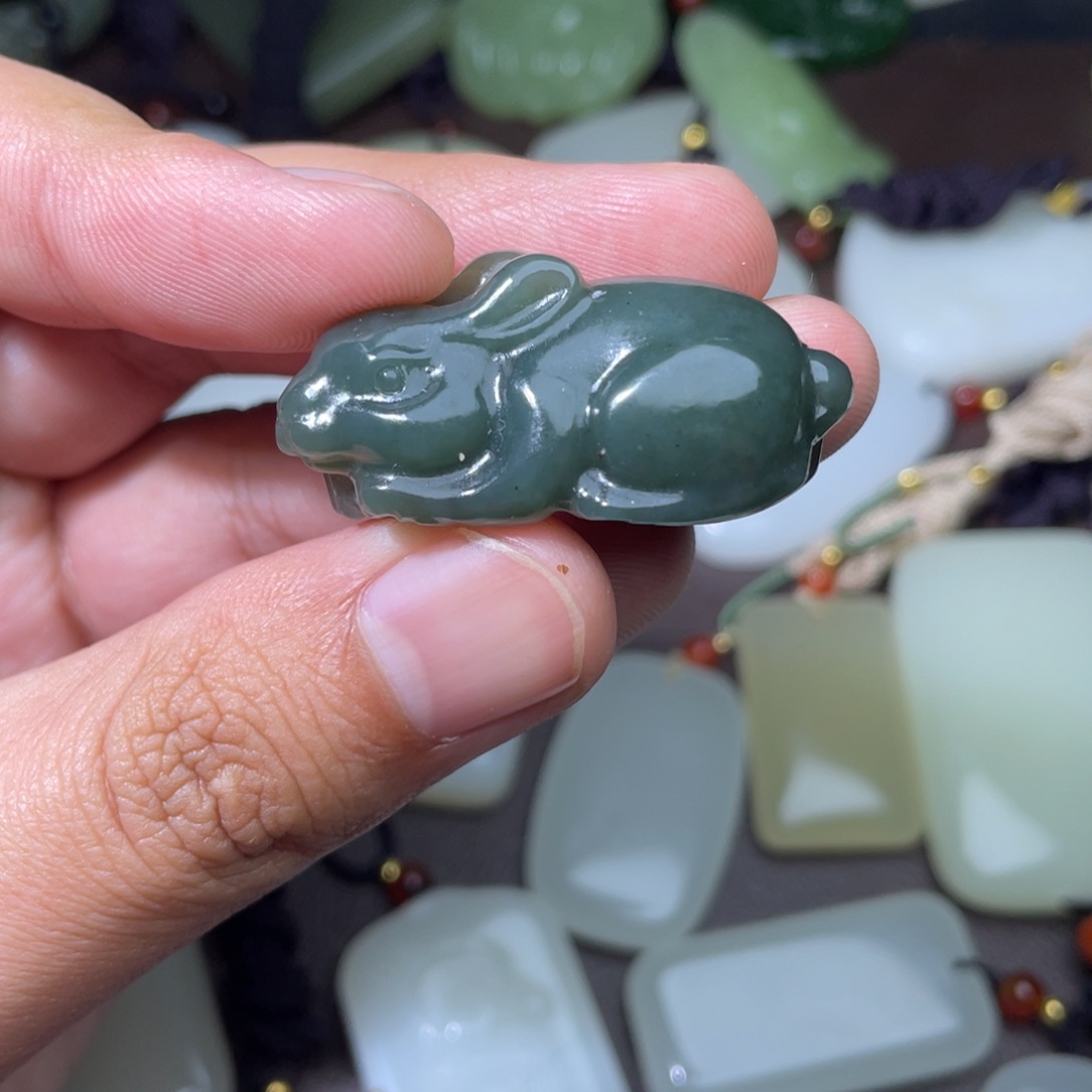 颈饰未镶嵌和田玉