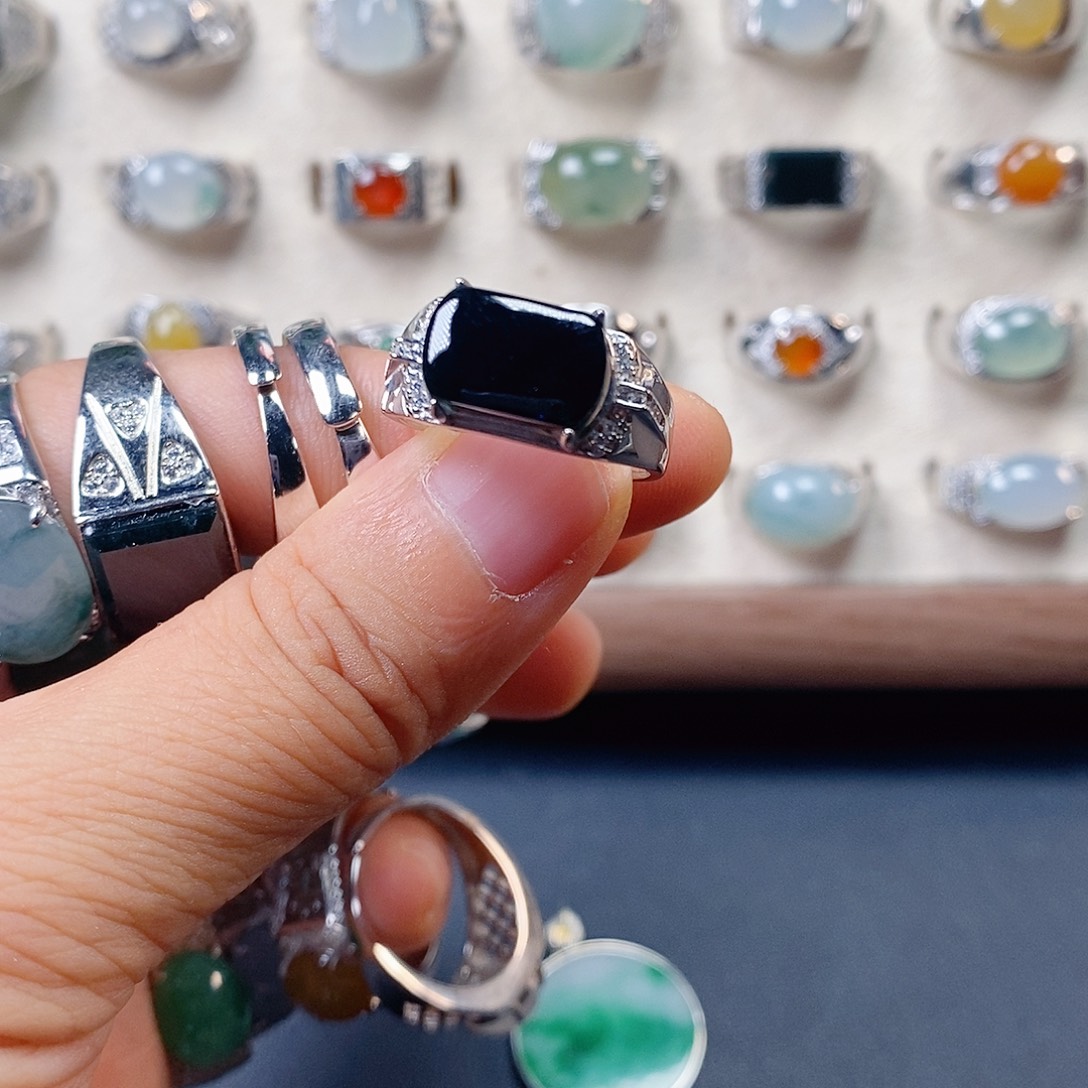 涅***生翡翠银S925镶嵌戒指