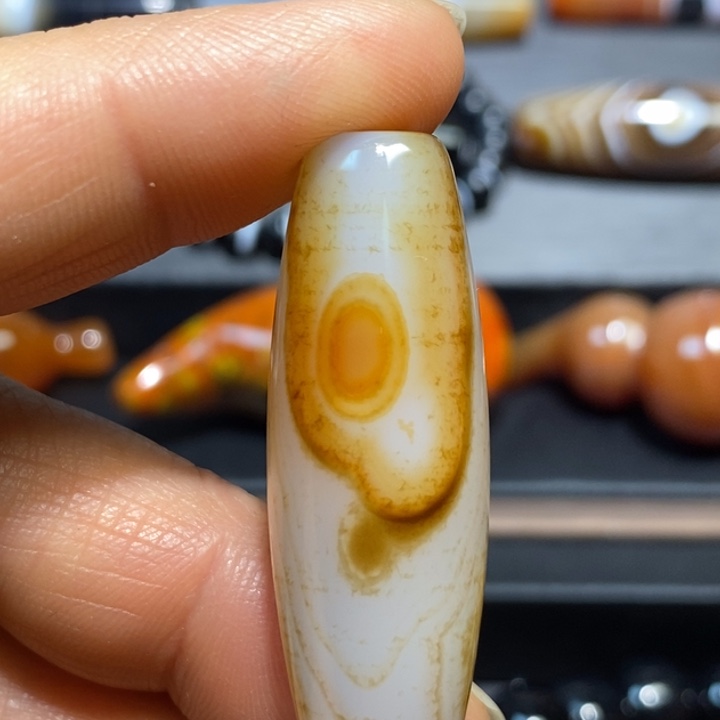 何***落玛瑙/玉髓未镶嵌挂件