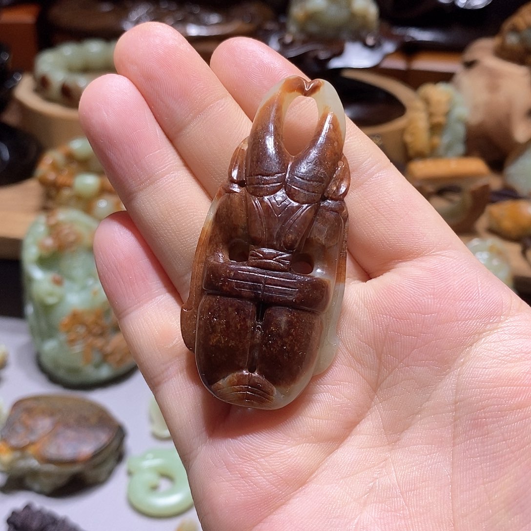 岫岩河磨玉（透闪石质玉）珠宝奇石未镶嵌