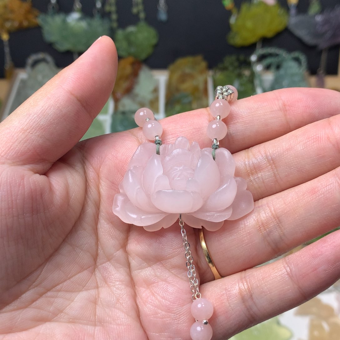 合金蛇纹石玉颈饰