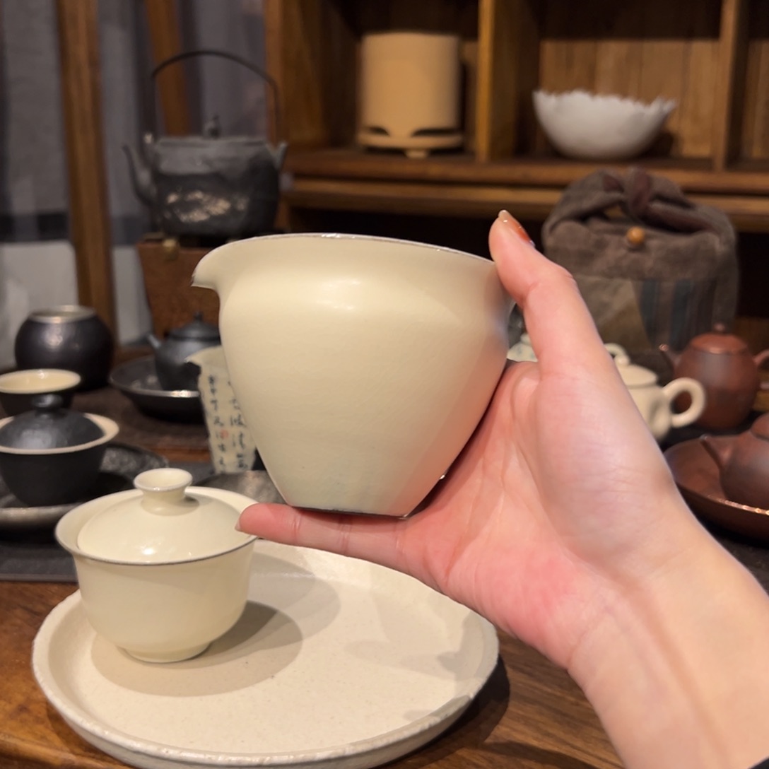 杯陶瓷。      陶瓷。