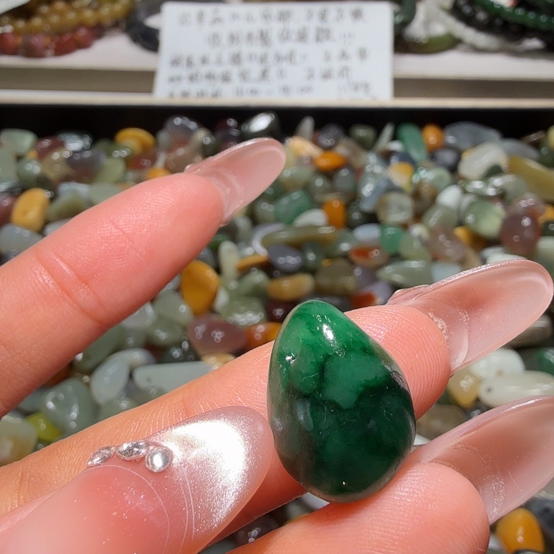 和田玉未镶嵌珠宝奇石