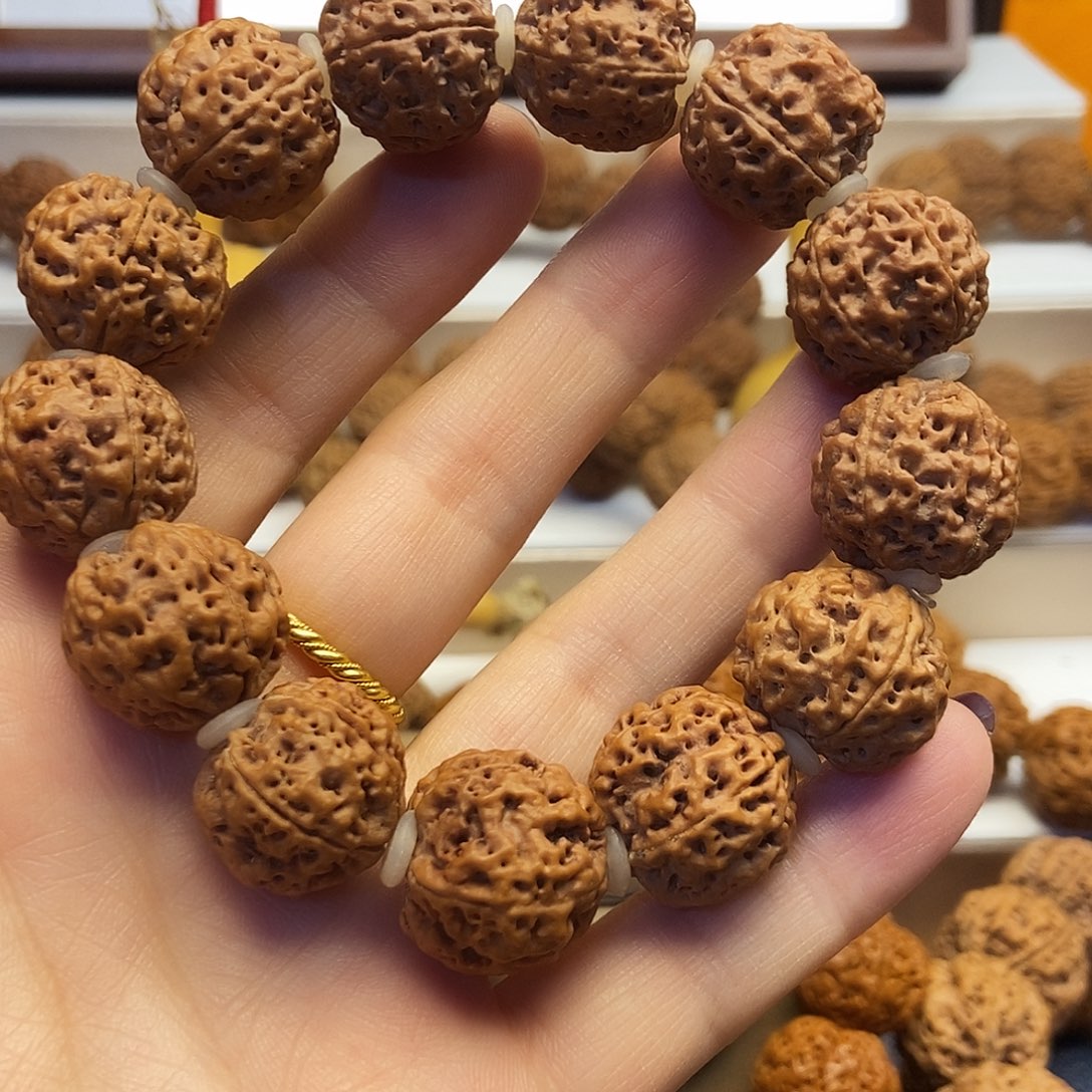 吊坠金刚菩提蜂王梅花