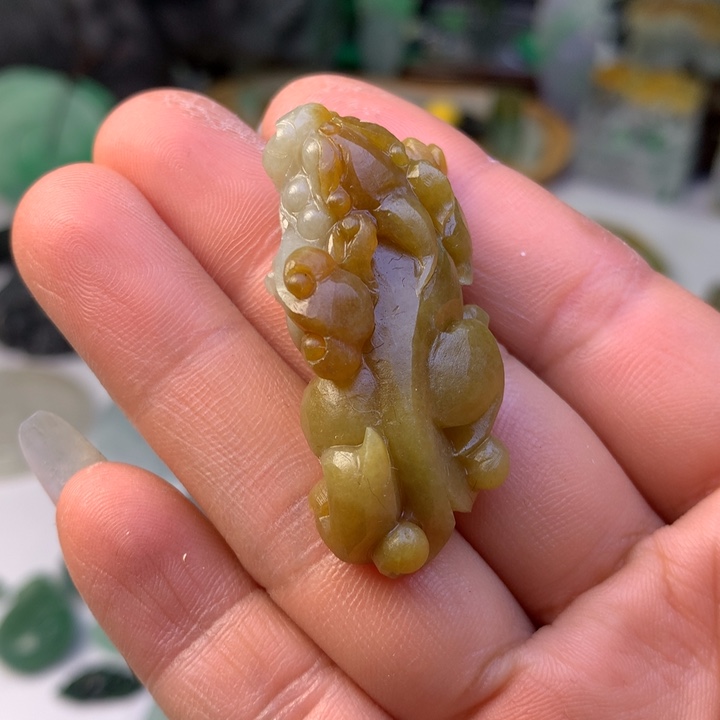 定制翡翠未镶嵌翡翠