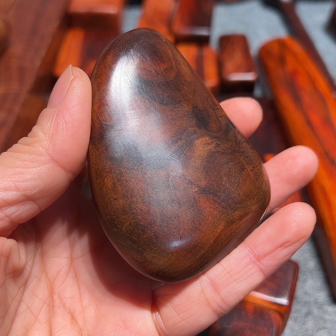 无***痕交趾黄檀（大红酸枝）