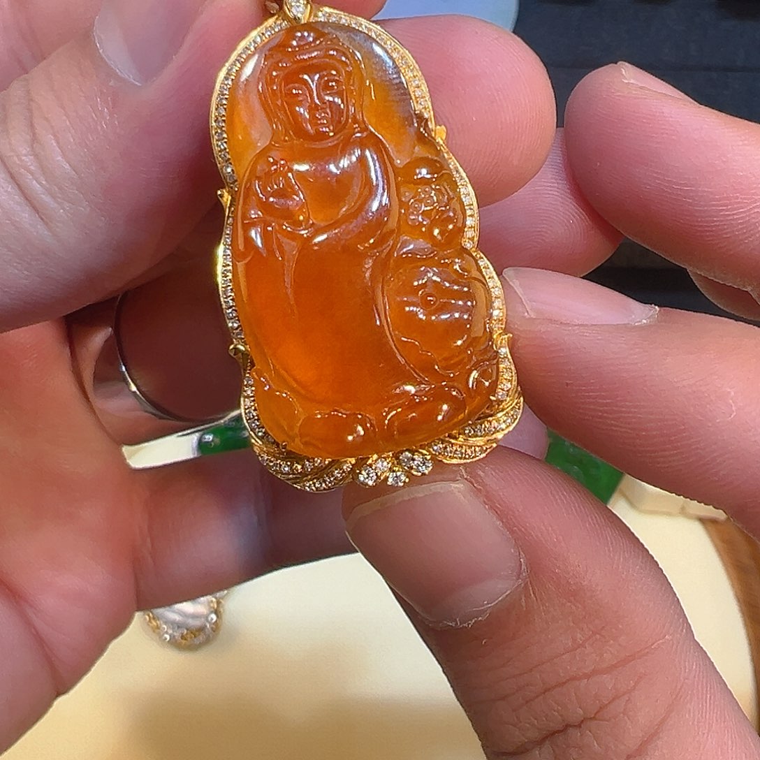 翡翠颈饰18K金镶嵌天然a货翡翠挂件