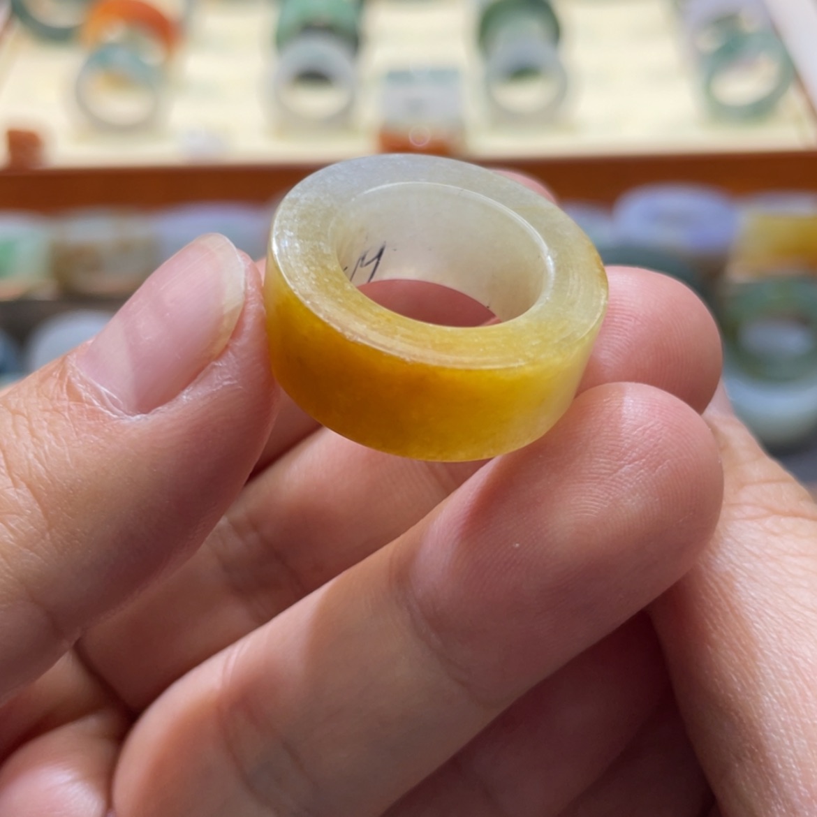 【闪购商品】定制翡翠未镶嵌大****姐天然翡翠