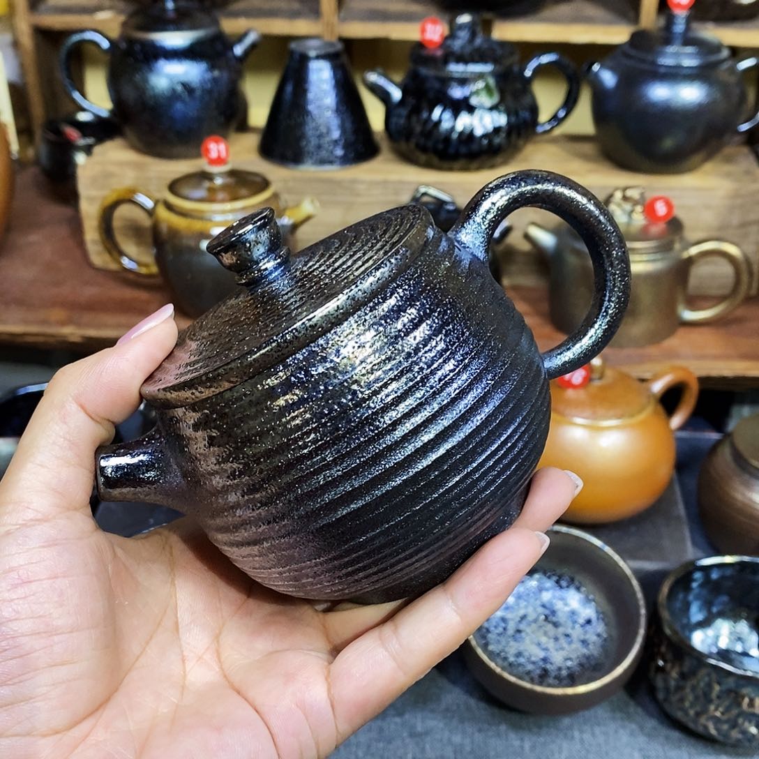 ༺***༻云南建水柴烧汉瓦壶