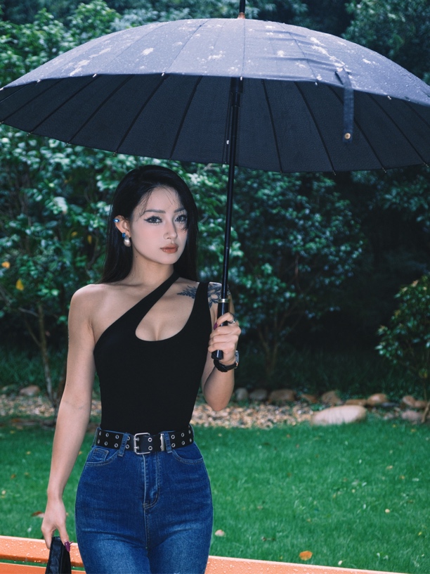 DAS【热辣麻豆】无䄂露肩双斜肩连体衣