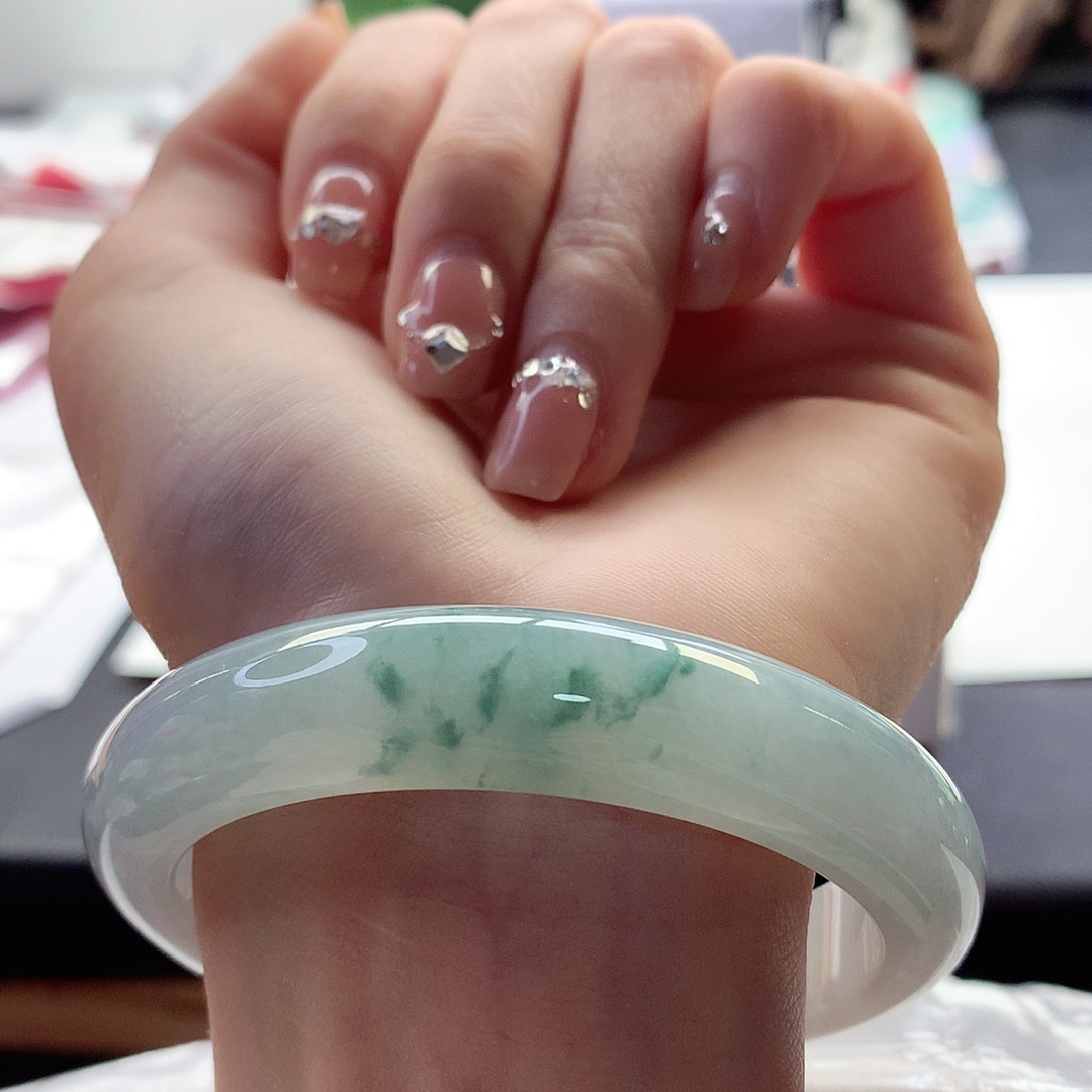 翡翠手镯未镶嵌天然翡翠58-59晴水一抹绿花