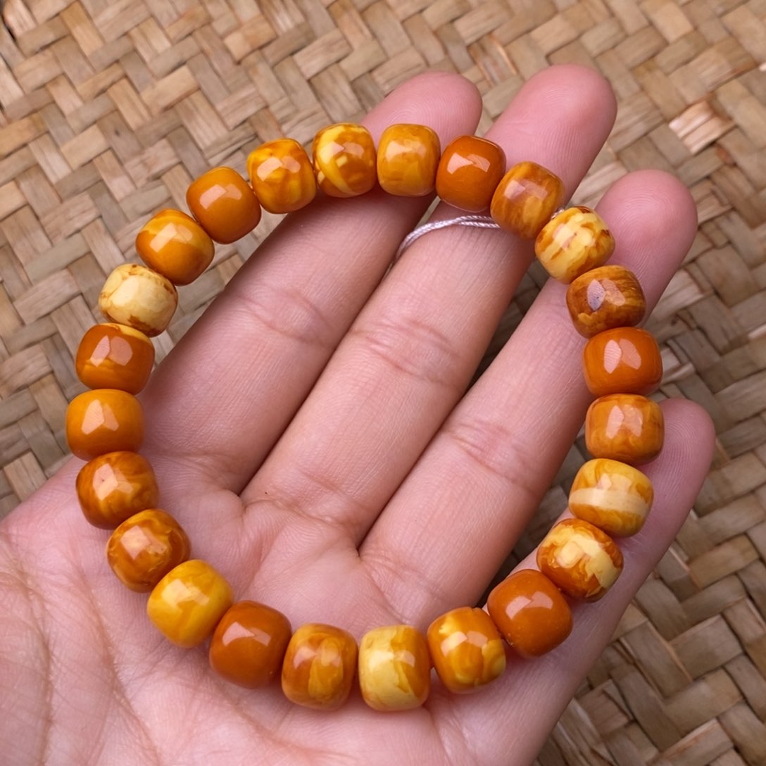 蜜蜡裸石未镶嵌蜜蜡