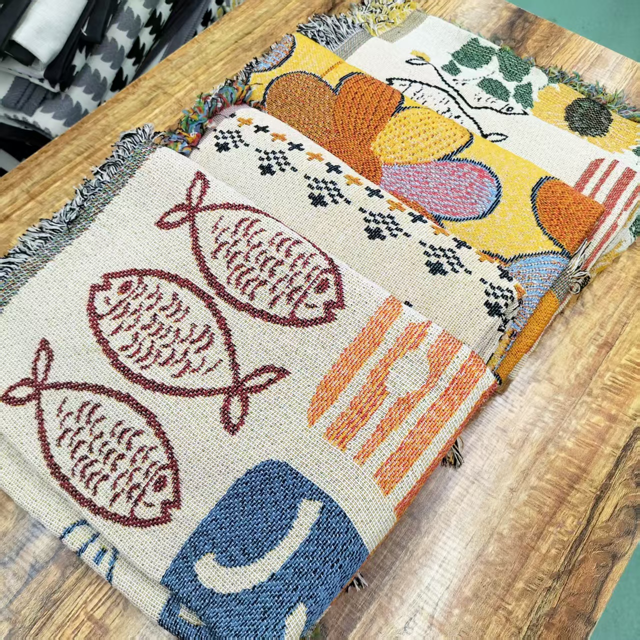 瑕疵【沙发盖巾】<颜色随机>85X220cm<±5cm 含流苏边尺寸>沙发垫