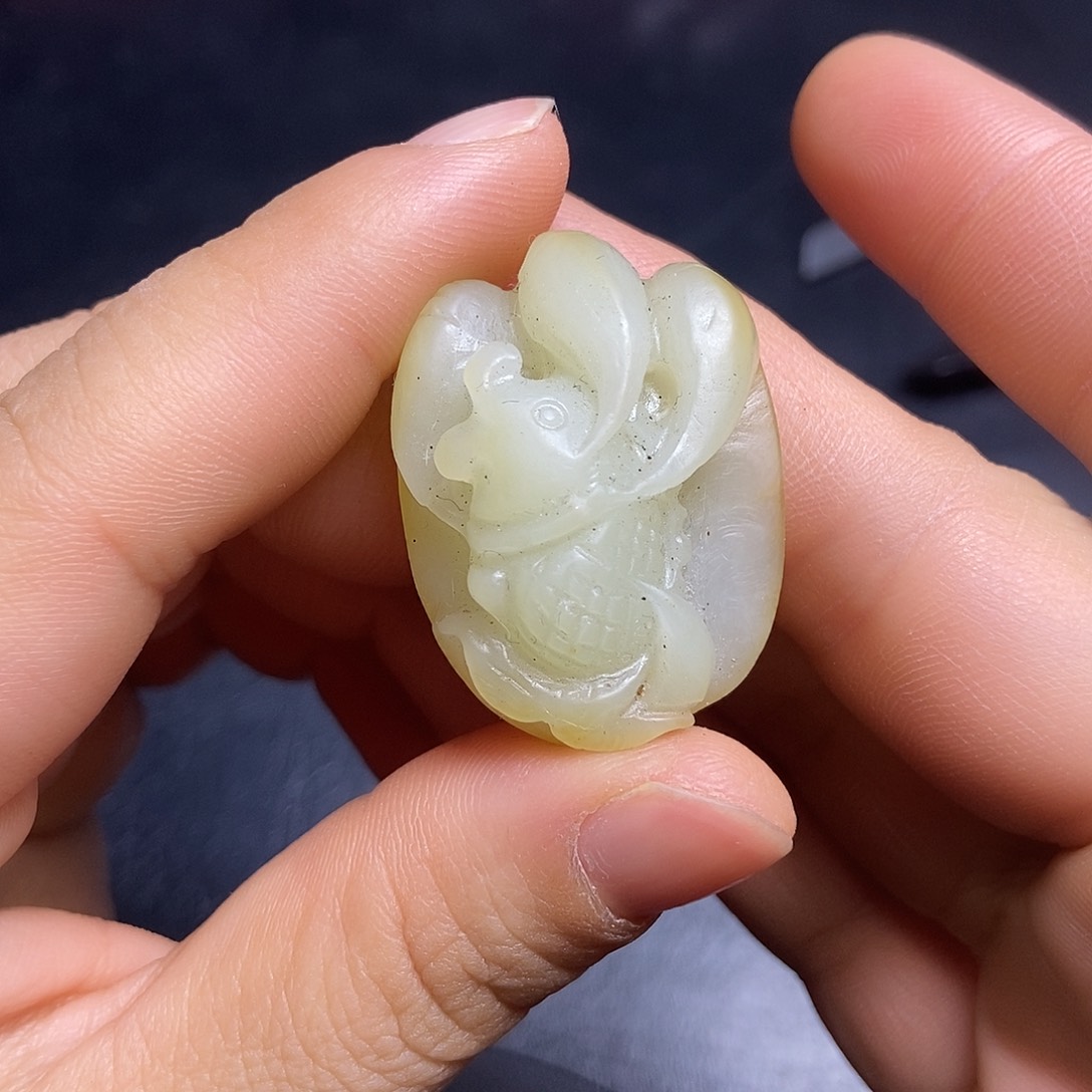 白玉菩提吊坠精品玉