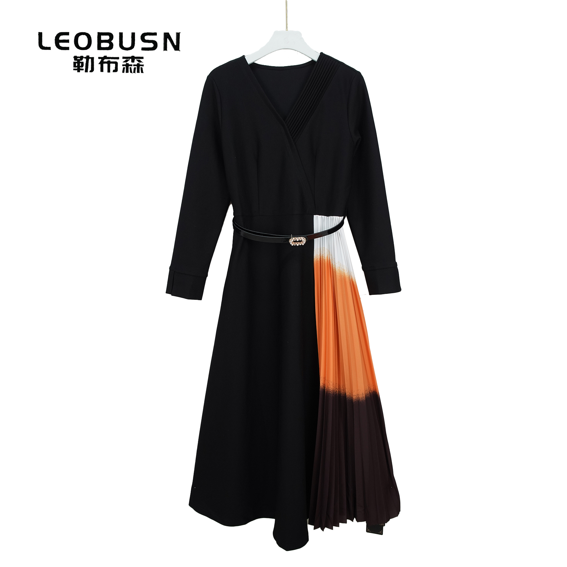 X3101【上新】法式黑色V领赫本风优雅拼接渐变色百褶修身连衣裙