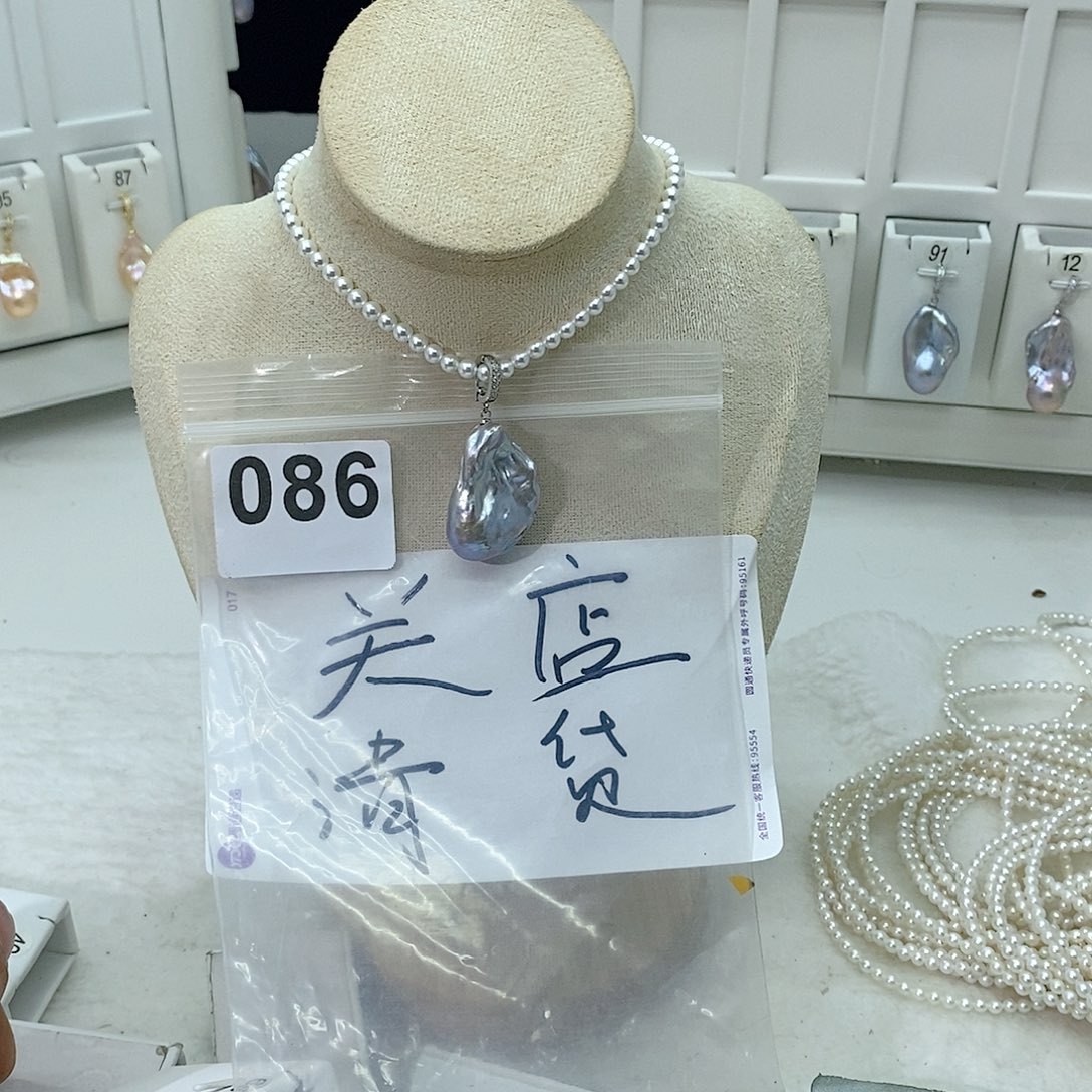 淡水珍珠颈饰合金