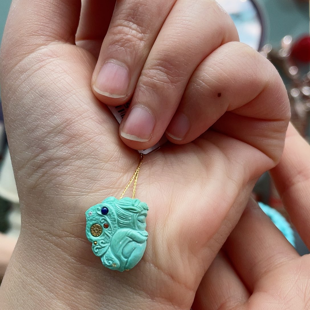 绿松石颈饰未镶嵌小*蛋