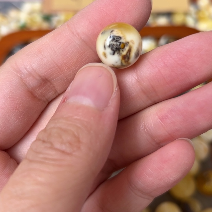 蜜蜡未镶嵌裸石12.6mm一个