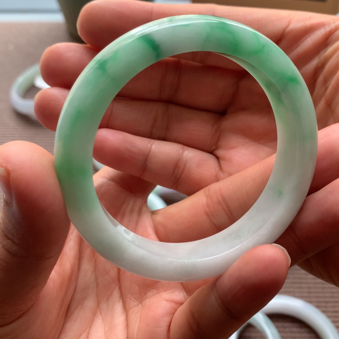 翡翠手镯未镶嵌21号