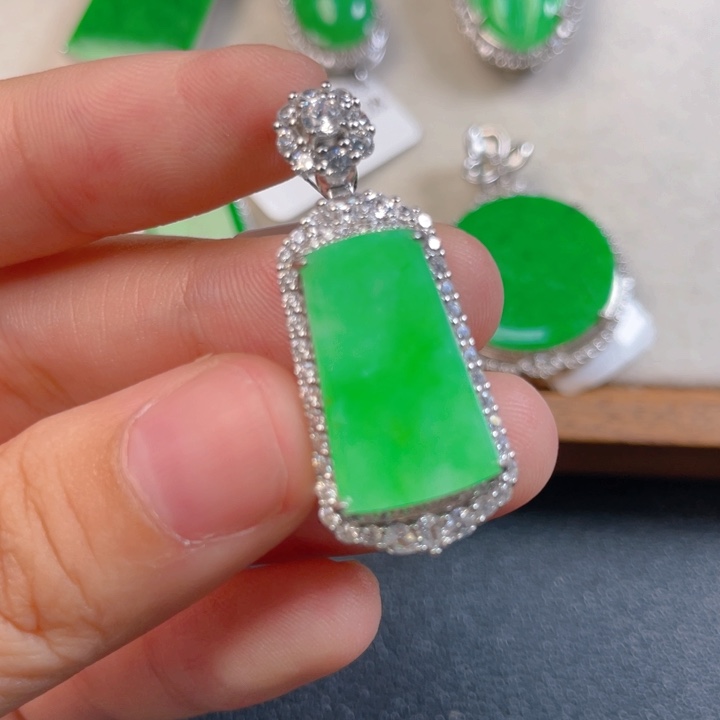 翡翠银S925镶嵌吊坠(不含链)j j k