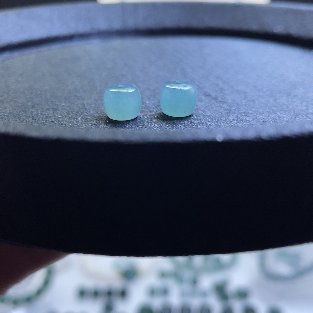 红***萧翡翠散珠天然A货翡翠卡7.8老型珠2颗