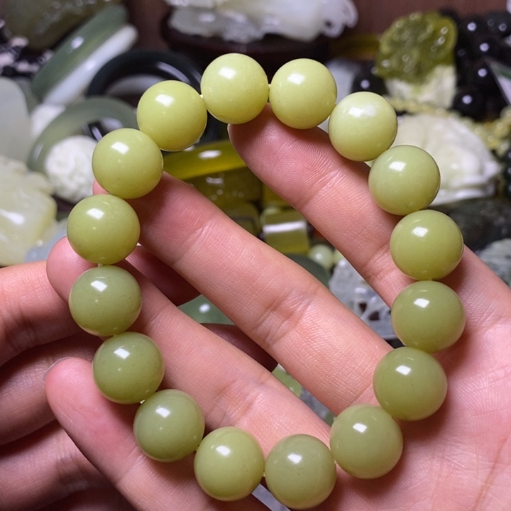 岫玉岫玉颈饰未镶嵌