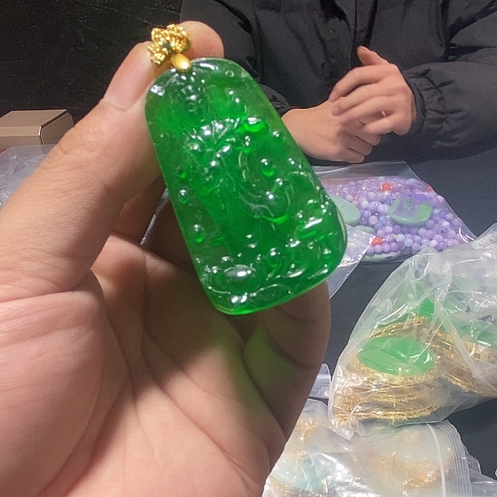 翡翠颈饰未镶嵌价格