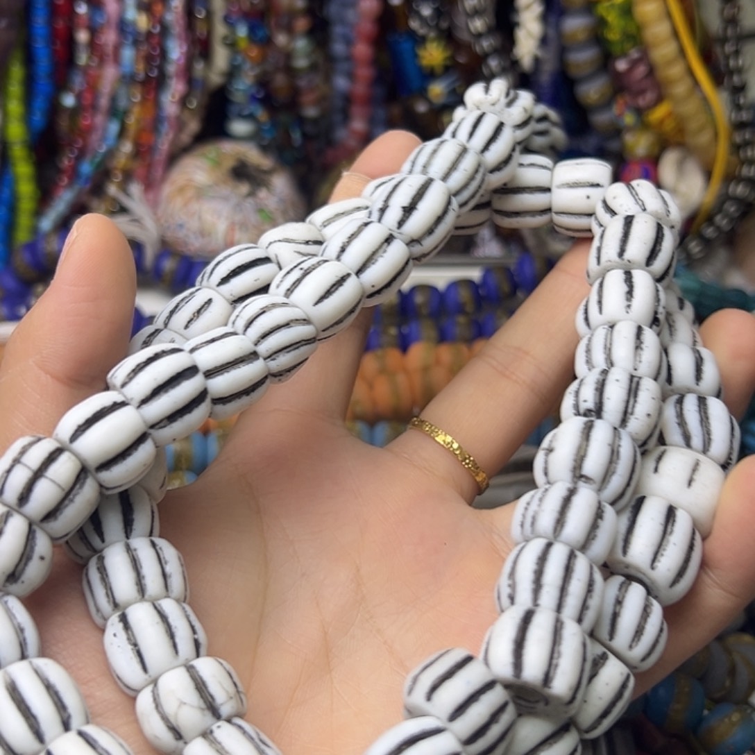 颈饰玻璃尼泊尔老瓜珠一条