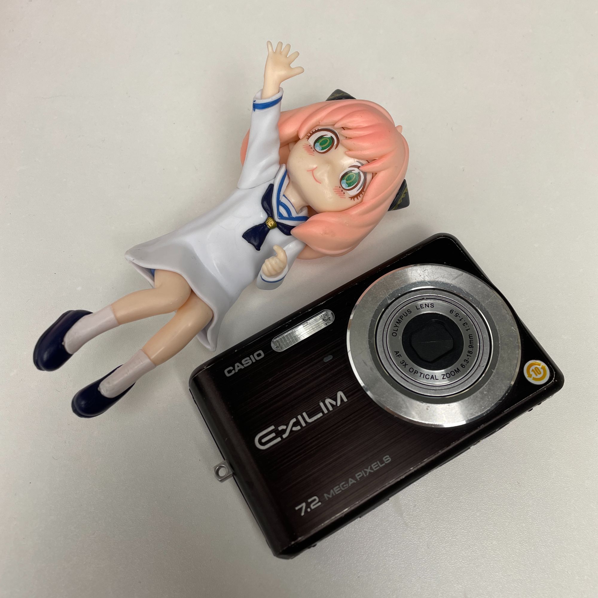 9新 Casio/卡西欧  z77 720万像素3倍变焦数码ccd