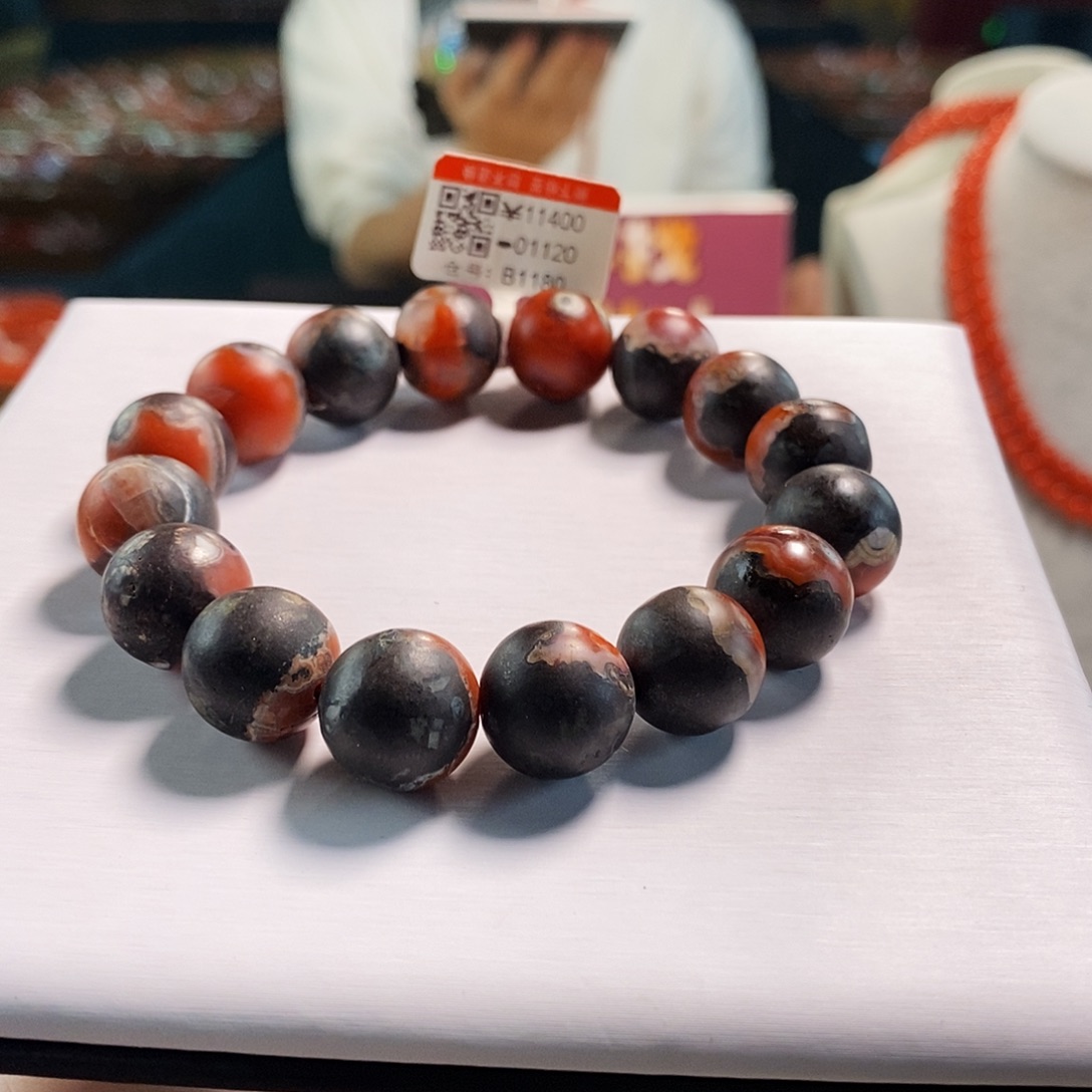 未镶嵌阿东寨  13m m多样性发一南红玛瑙