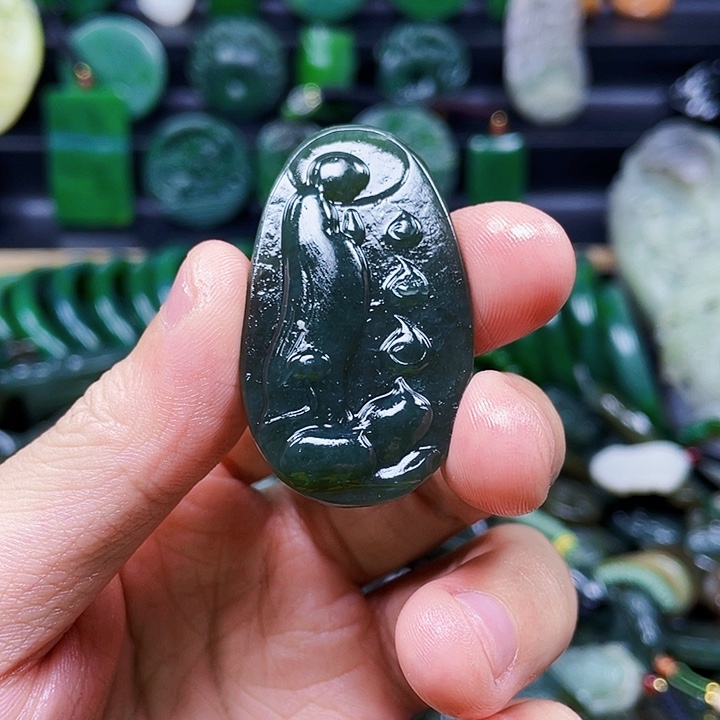 和田玉未镶嵌珠宝奇石