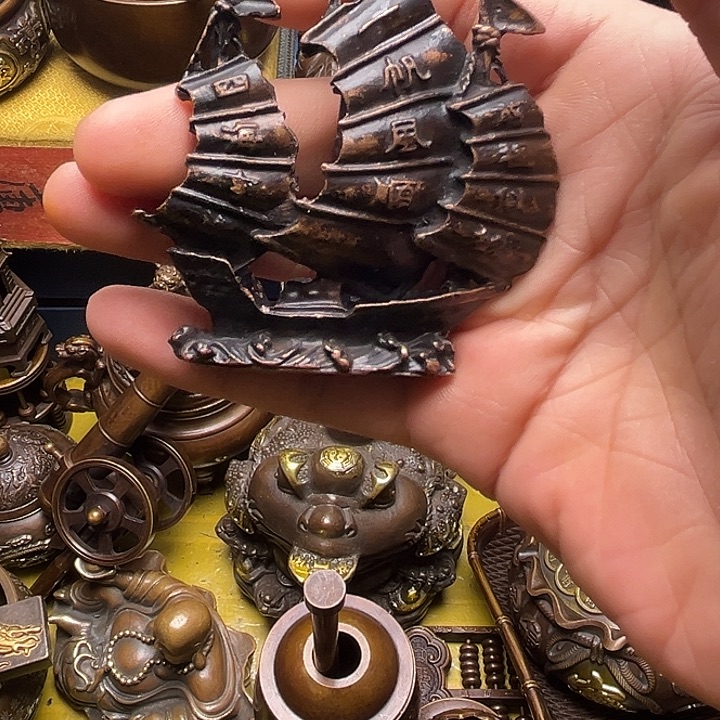 精美铜器点击下单