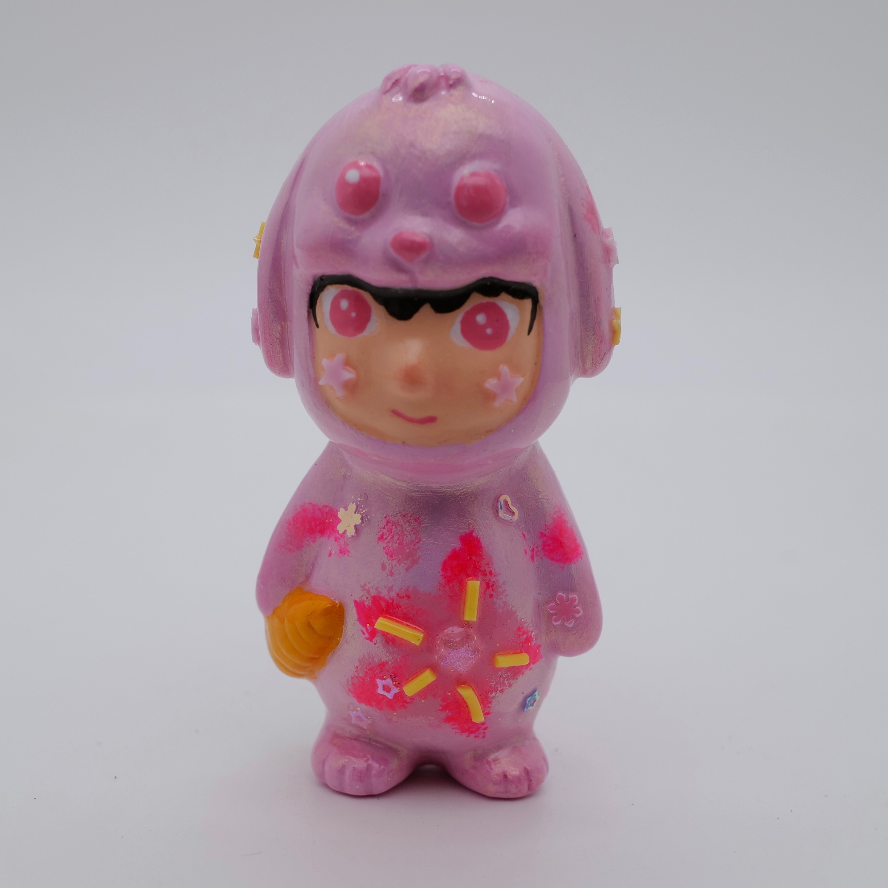 PM 王甜心工作室《兔子娃娃》石膏作品，仅一件（非王甜心本人绘画）