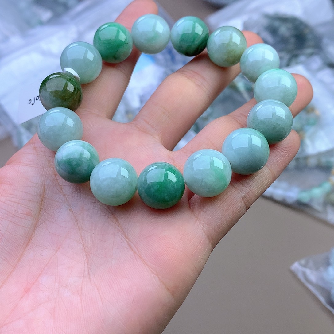 未镶嵌手串定制翡翠