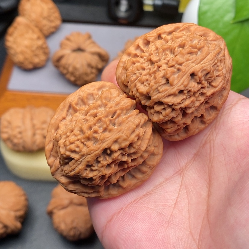 【闪购商品】文玩核桃把件萬**缰南江