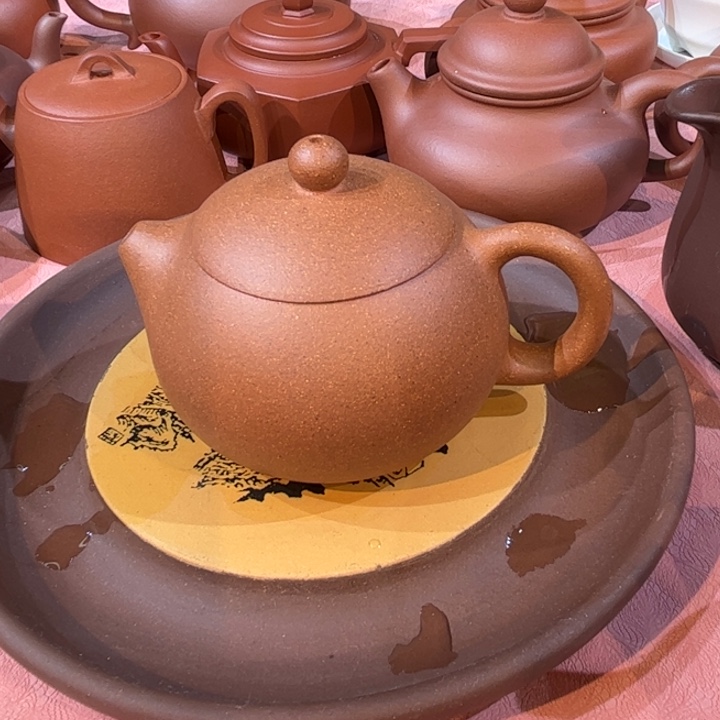 紫砂茶壶五彩段精工西施200cc