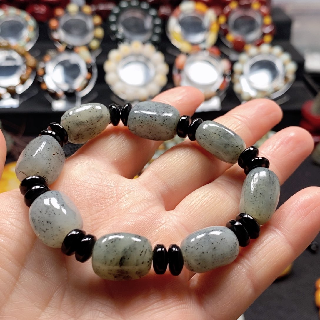 和田玉手串未镶嵌