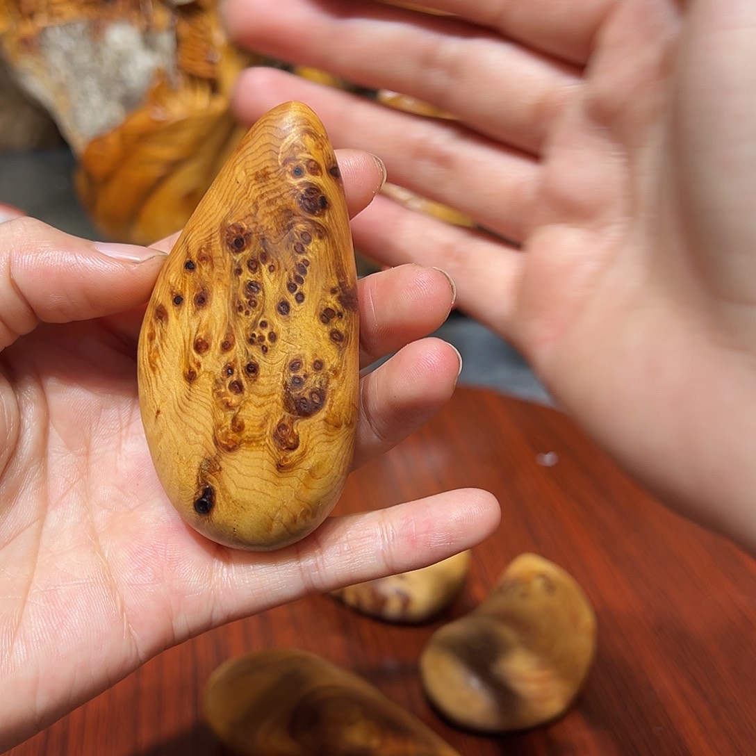 柏木（崖柏）快****贵崖柏木手把件摆件