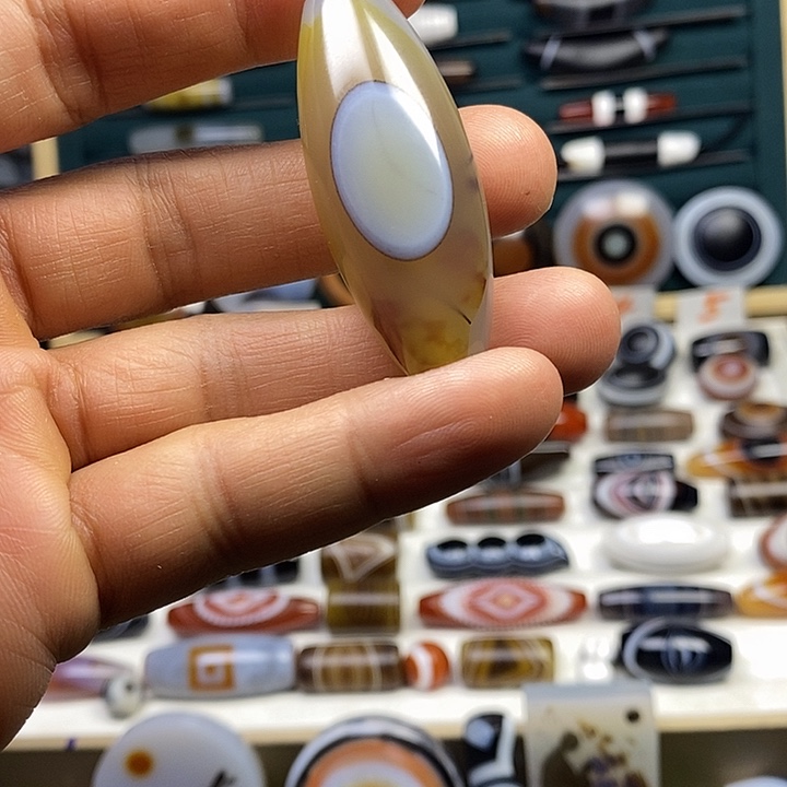 未镶嵌颈饰玛瑙/玉髓