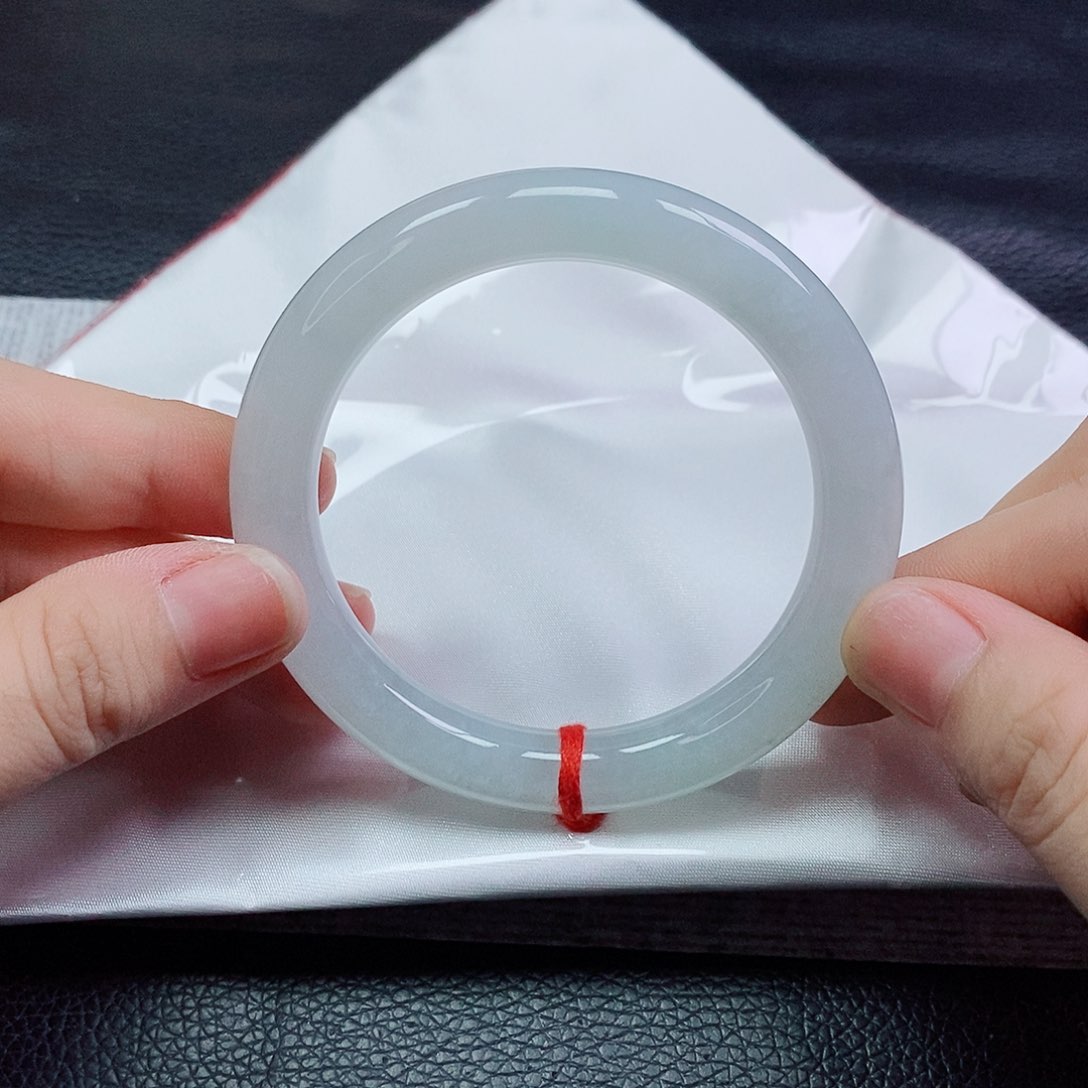 翡翠手镯未镶嵌圆条