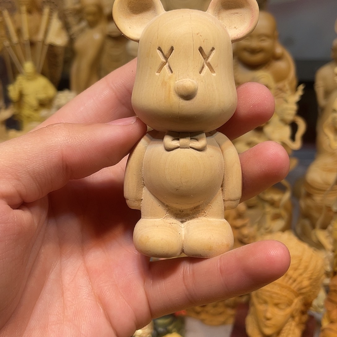 黄杨木瑕疵暴力熊