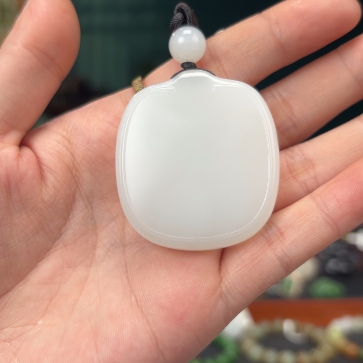 和田玉吊坠未镶嵌