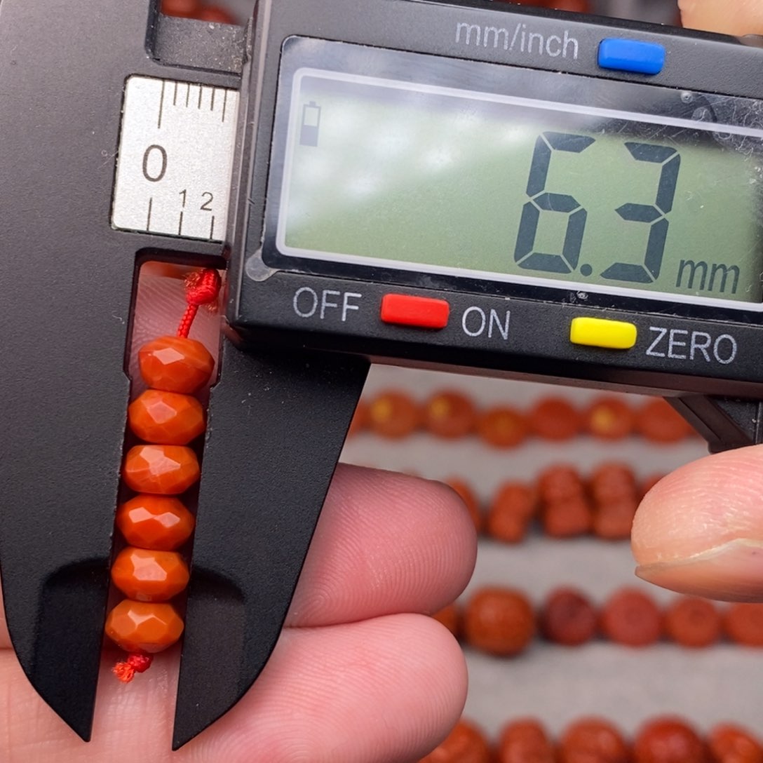 南红玛瑙配饰未镶嵌微瑕