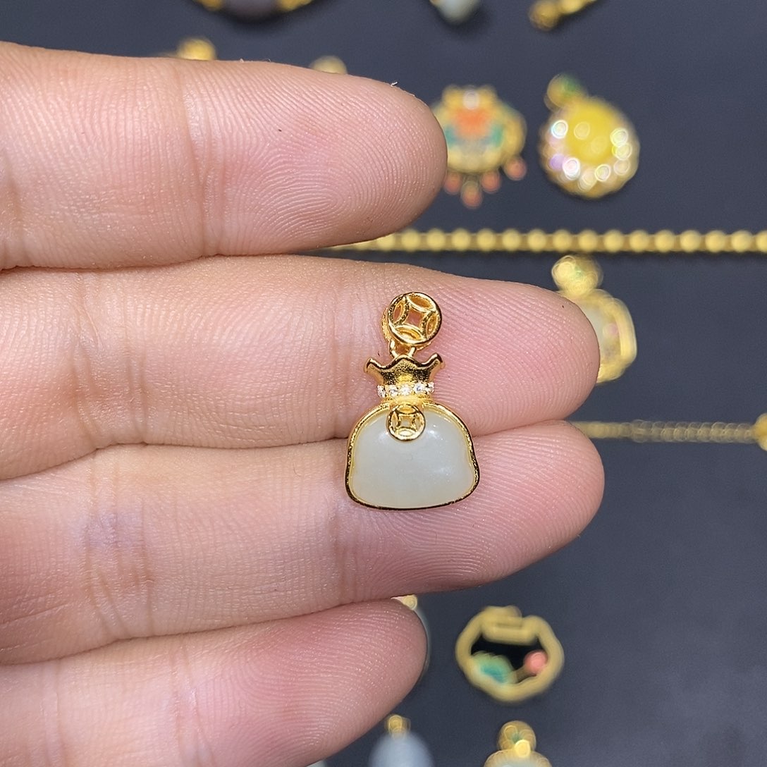 和田玉银S925镀金镶嵌颈饰