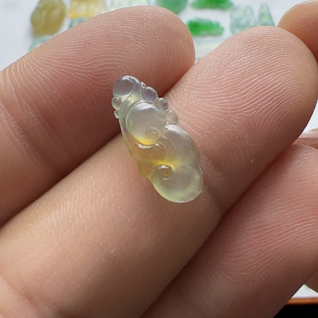 定制翡翠未镶嵌如意