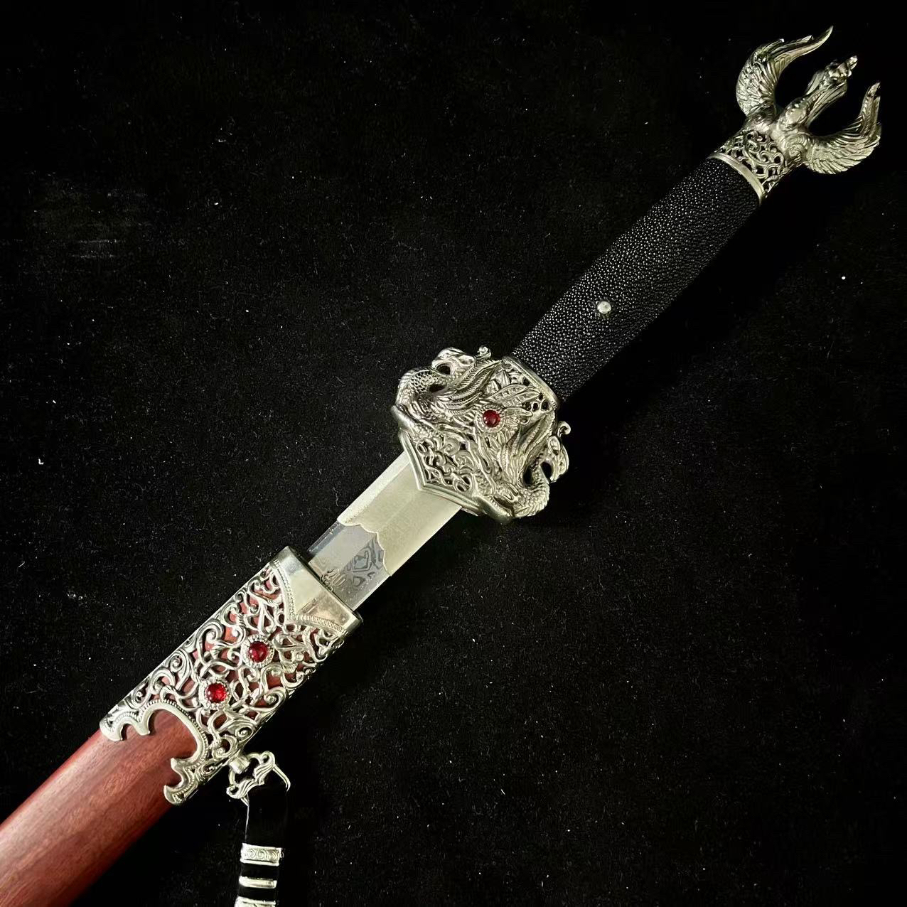 【大夏龙雀】血檀木鱼皮柄白铜精雕宝石装大马士革宝剑未开刃